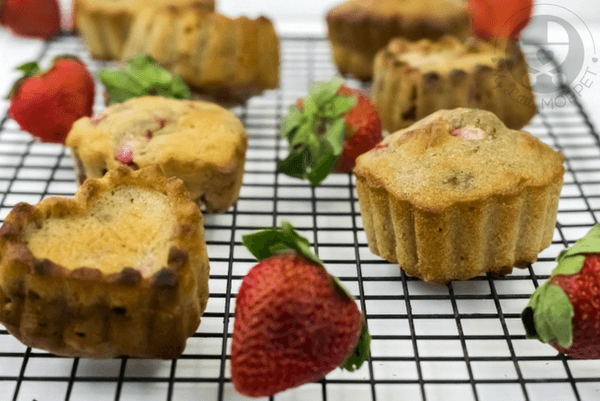 strawberry yogurt muffins
