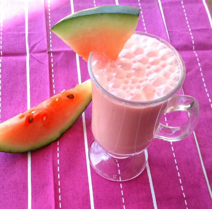 Smoothie bottle with base for healthy snacks - Watermelon Smooshie