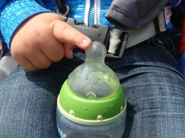 weaning from a bottle to a sippy cup