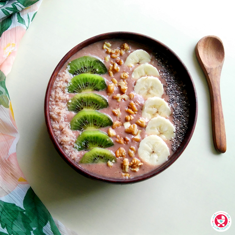 Choco dates smoothie is a healthy, filling delicious smoothie which can be served as a breakfast for toddlers to adults and especially to chocolate lovers. 