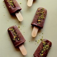 Chocolate multigrain popsicle is chocolaty in flavor, fudgy in texture and filled with the goodness of multigrain. It's a perfect healthy summer treat.