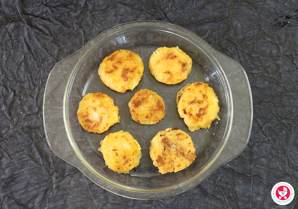 Paneer Cutlet/Tikki Recipe is suitable for 10 months’ babies. It is easy to make, very tasty and highly nutritious too. The best finger food for babies.
