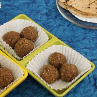 Here is a simple recipe in which chappathis are made into a healthy dessert. It just takes 5 minutes to enjoy these nutty and yummy laddoos.