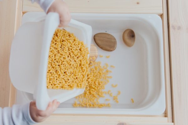 Heard about sensory bins but wondered how to make them? In this post we tell you how to make sensory bins at home, with minimum effort and expense.