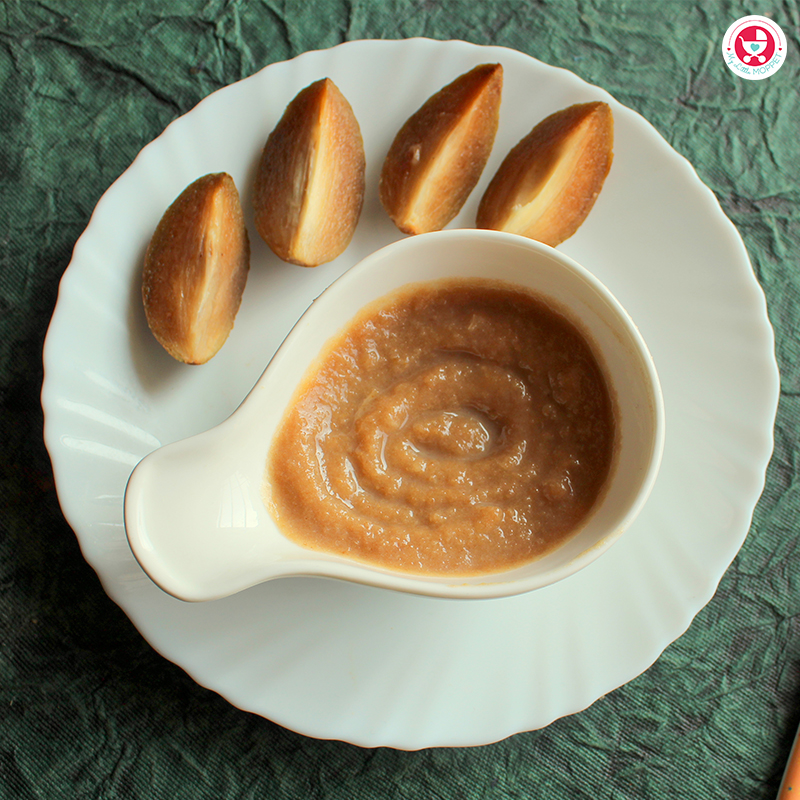 Here is super healthy recipe with several health benefits! Chikoo puree, a wholesome baby food which is a rich source of iron, copper and potassium.