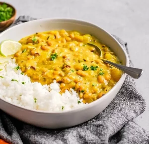 Give your little one the best of Indian cuisine with these Healthy Curry Recipes for Babies and Kids! Includes both vegetarian and non vegetarian options!